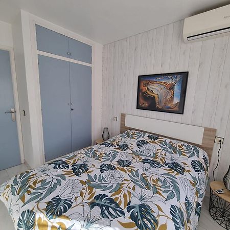 Lovely One Bedroom With Balcony Roses Exterior photo