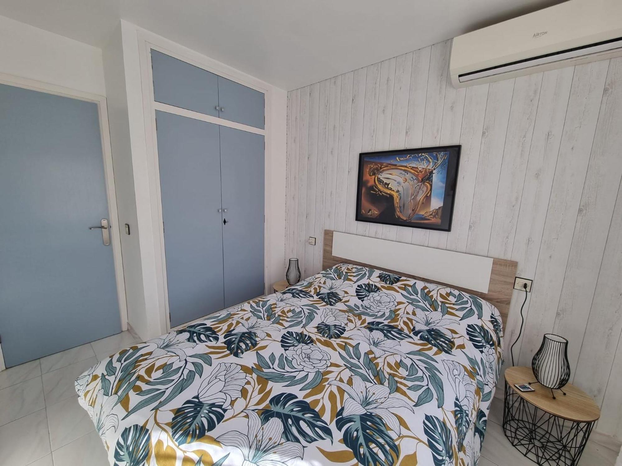 Lovely One Bedroom With Balcony Roses Exterior photo